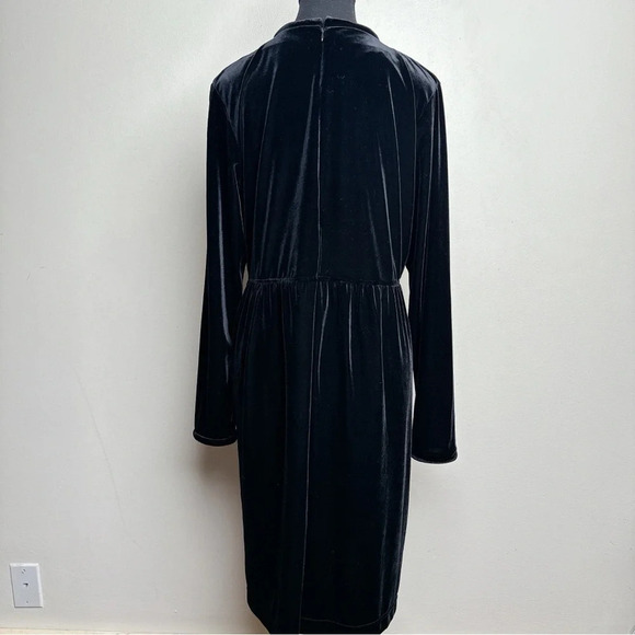 Vintage Talbots Womens Size M Mock Neck Long Sleeve Elastic Waist Velvet Dress - Picture 2 of 15